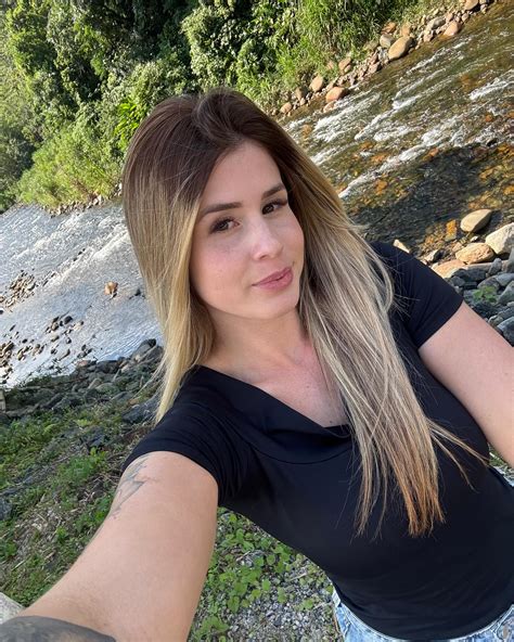 alinenovakoficial porno|Aline Novak .